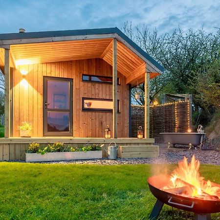 Luxury Glamping Cabin With Outdoor Bath On Cornish Flower Farm Truro Exterior photo
