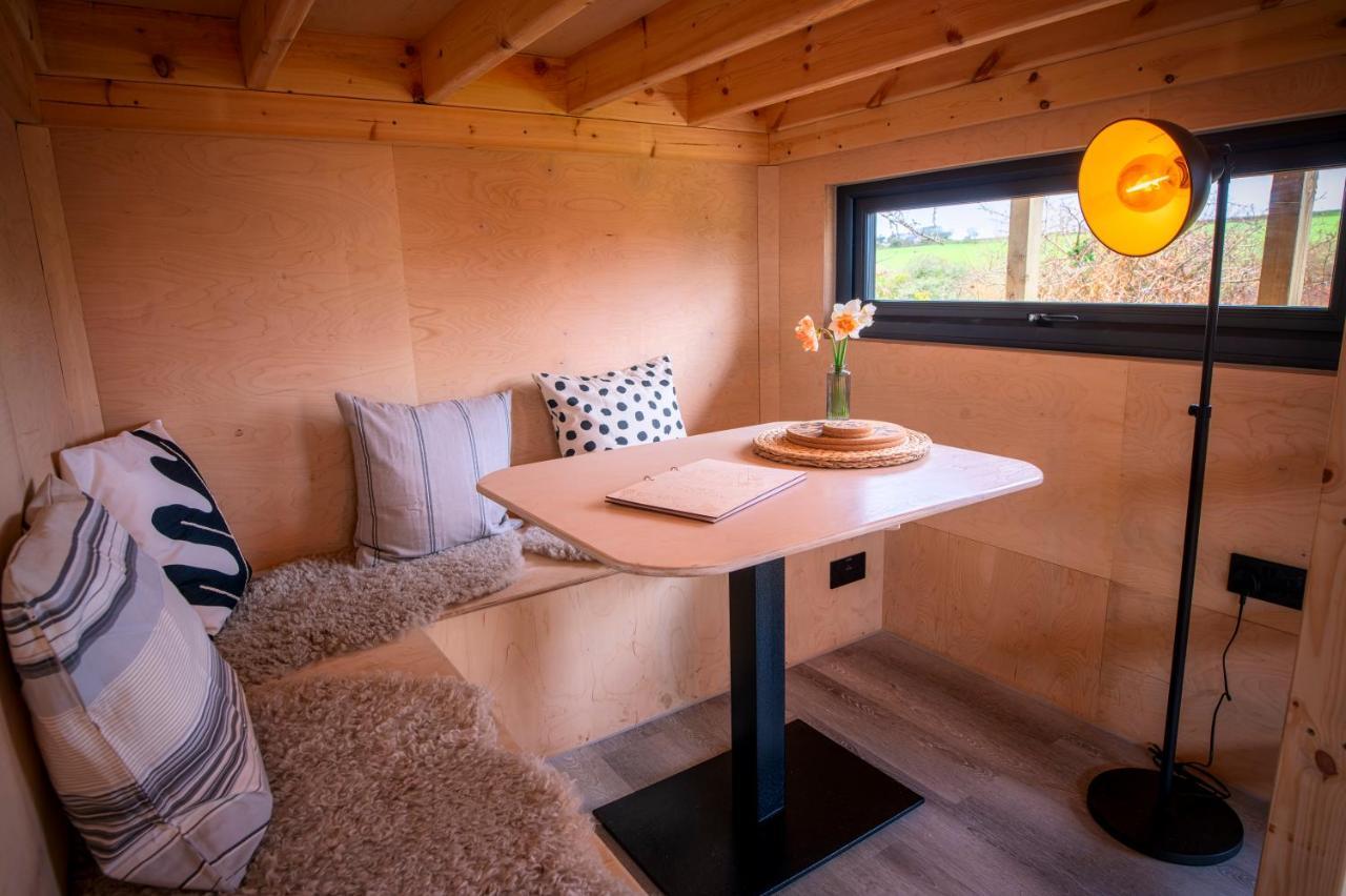 Luxury Glamping Cabin With Outdoor Bath On Cornish Flower Farm Truro Exterior photo