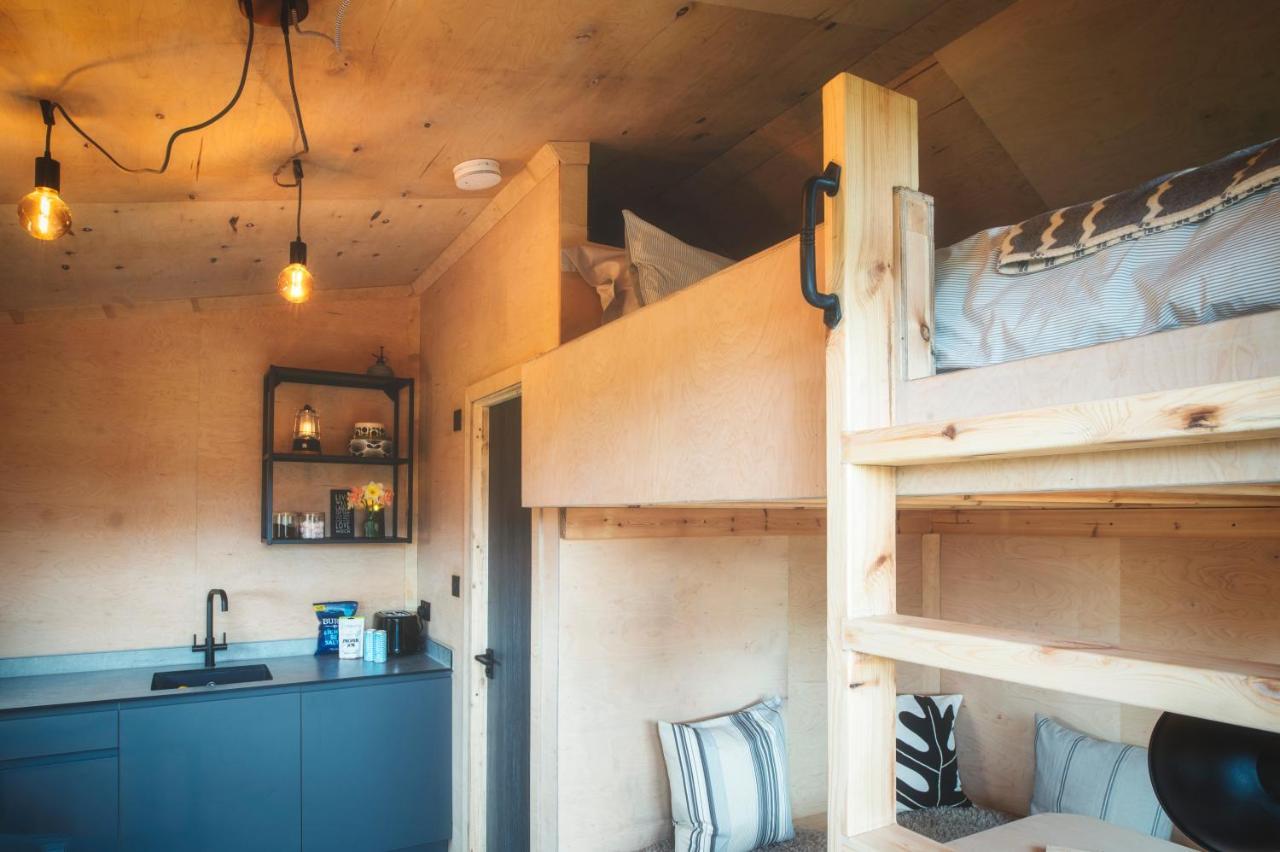 Luxury Glamping Cabin With Outdoor Bath On Cornish Flower Farm Truro Exterior photo