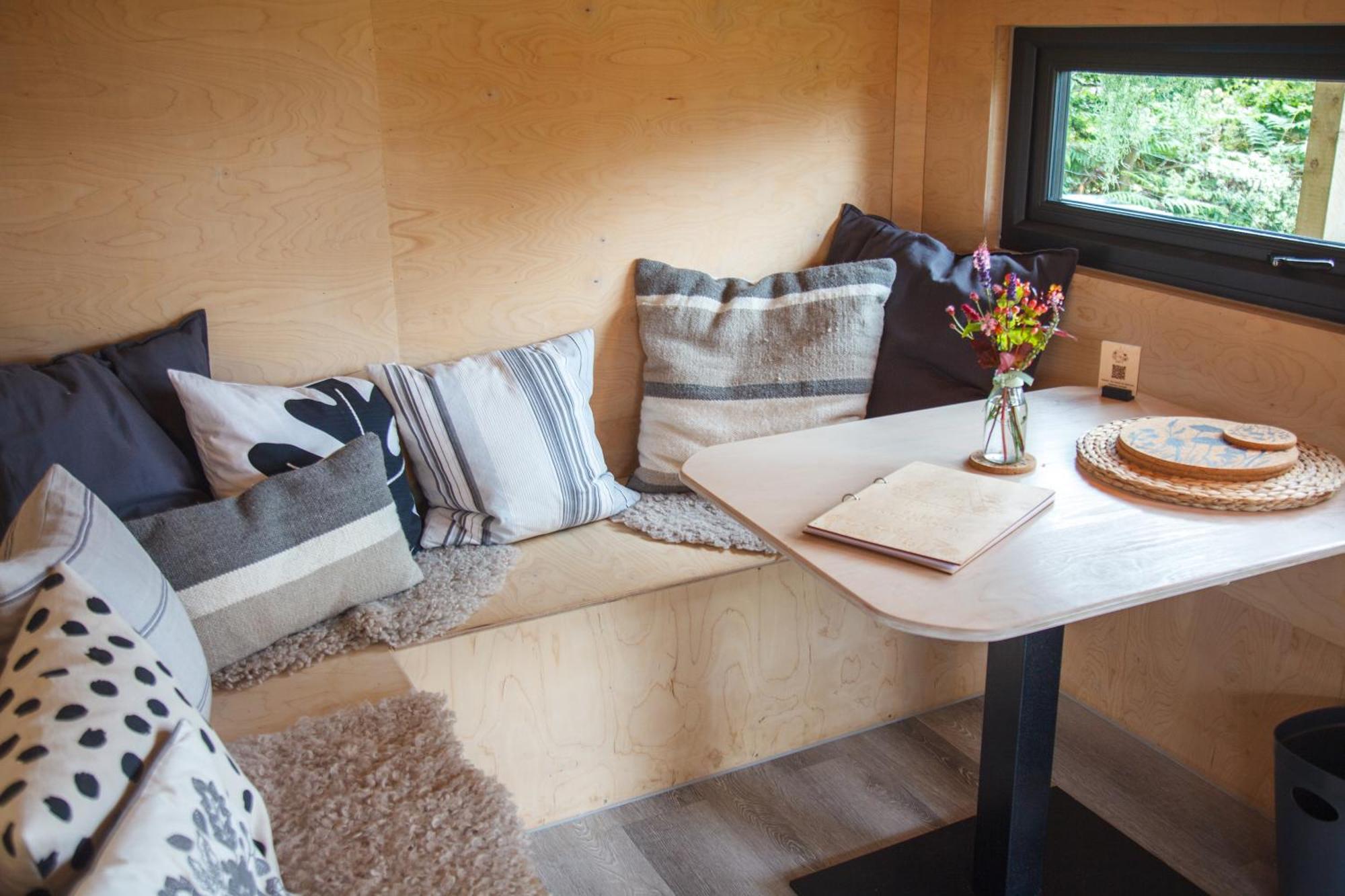 Luxury Glamping Cabin With Outdoor Bath On Cornish Flower Farm Truro Exterior photo